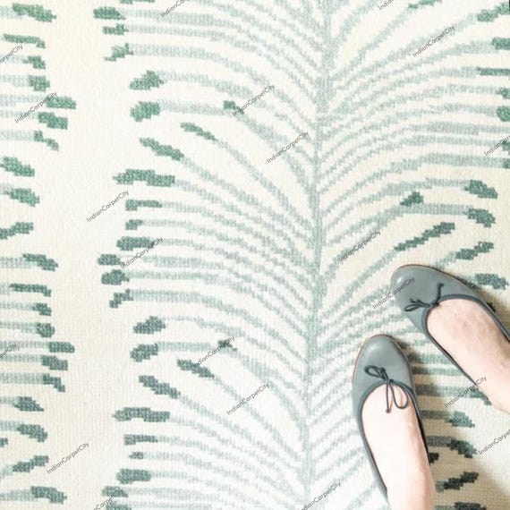 Hand Knotted Wool Oushak Rug: Muted Green Leaf Design, 10x14