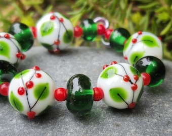 Holly Berry Christmas Bead Set – Handmade Lampwork Glass Beads (11 pcs)