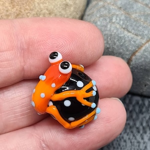 Orange Froglet Bead - Handmade lampwork glass bead - ukhandmade - jewelry supplies