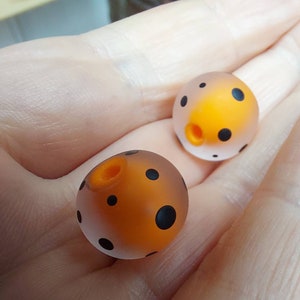 Etched orange and black polkadot beads - lampwork beads - etched glass beads