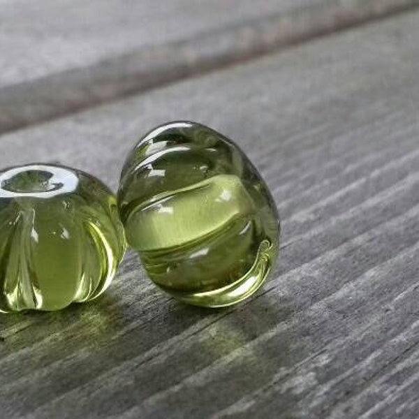 Transparent peridot green pumpkin shaped beads - lampwork glass beads - UKhandmade