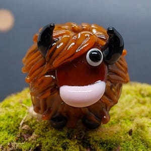 Highland Coo - Highland Cow - handmade lampwork glass animal bead - made to order