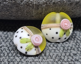 Paar matte halve en halve polkadotkralen - Lampwork-glaskralen - UKHandmade