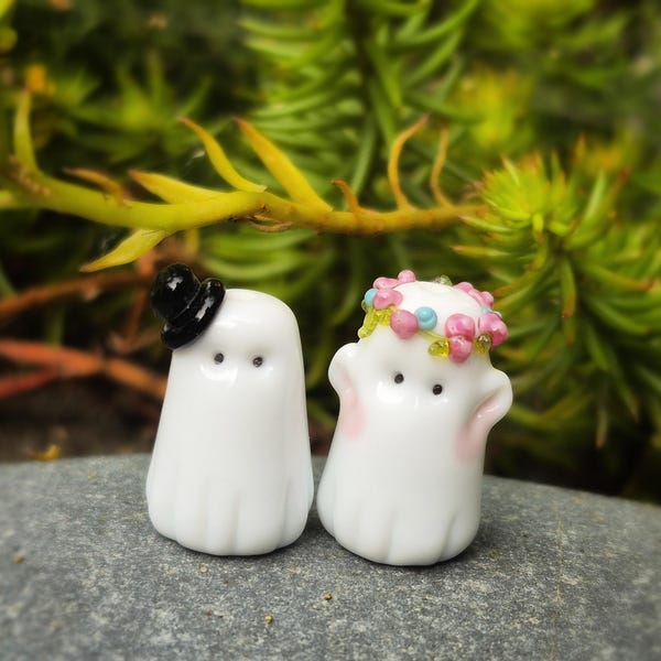 Mr & Mrs Spookington / Halloween / lampwork bead pair /uk / jewelry making / loose beads-MTO