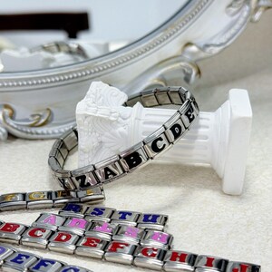 Pulsera italiana con dije del alfabeto, dije de 9 mm, eslabón del alfabeto italiano de la A a la Z, pulsera vintage, pulsera ajustable, regalo de cumpleaños.