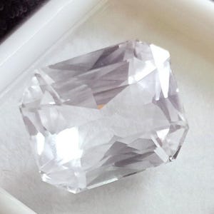 Vit safir smaragdslipad 10-12 ct naturlig lös certifierad ädelsten