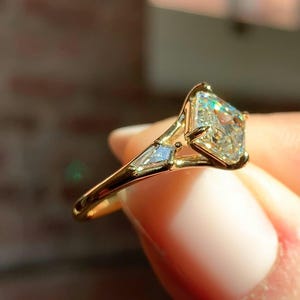 Three Stone Asscher Cut Moissanite Wedding Ring 14K Solid Gold Engagement Ring Split Shank Ring Asscher Cut Moissanite ring Anniversary Ring