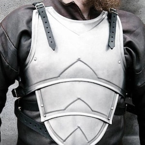 Medieval Knight Chestplate Armor – Battle Ready Steel Cuirass for LARP, Cosplay, Renaissance Fair & Collectors