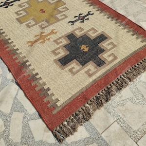 Handgewebter traditioneller Kelim Teppich aus Wolle und Jute-Wolle