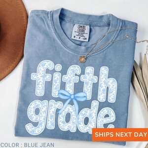 Comfort Colors® Fifth Grade Teacher Shirt, Toile de Jouy 5th Grade TShirt, Fifth Grade Teacher Appreciation Gift, Elementary School T-shirt