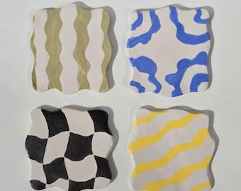 Zestaw 4 ręcznie robionych ceramicznych podstawek – kolorowa ceramika z unikalnymi wzorami