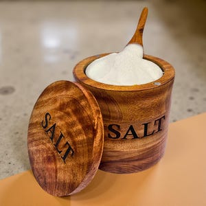 BRIXIE Store & CO Wooden Salt Box with Magnetic Lid  Wooden Spoon 900 ml Round Container Bowl Pot Jar Salt Box  Dinning Table Kitchen Home