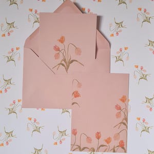 Set van 6 tulpenkaarten met roze envelop | Bedankkaart, verjaardagskaartuitnodiging met aquareltulpenillustraties op roze papier.