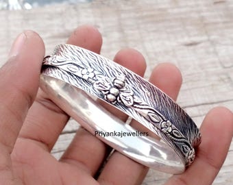 Bee Honey Spinner Silver Bangles, 925 Sterling Silver Bangle, Handmade Bangle, Woman Bangle, Beautiful Gift, Stacking Bracelet, Gift For Men