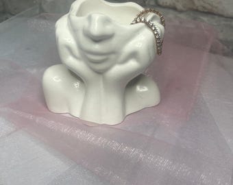 Minimalist lady vase/ home decor/handmade jesmonite mini vase