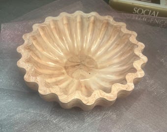 Gloss Jesmonite Wave Bowl: Round Decorative Dish