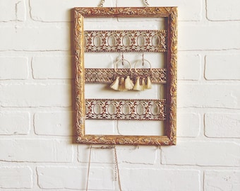 Picture Frame Jewelry Holder, Jewelry Holder, Jewelry Display, Hanging Jewelry Holder, Shabby Jewelry Display, Vintage Jewelry Holder