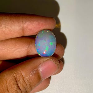 Ethiopian Opal Gemstone: 11.00 CT Oval Welo Fire Opal