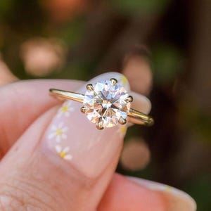 Tulpenblüte Verlobungsring Blumenkorb Einstellung Ring für Sie Zierliche Rundschliff Solitaire Moissanit Ring 14k Solid Gold Lotus Vorschlag Ring