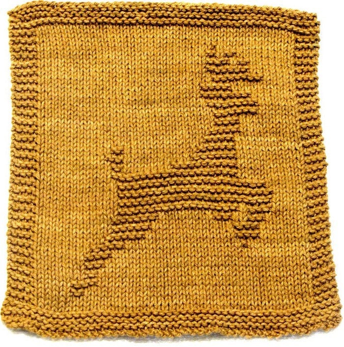 Large Knitting Cloth Pattern - WHITE TAIL DEER