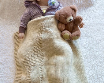 GIRAFFE BLANKET- Baby blanket knitting pattern/ easy baby blanket pattern/ Binky, Blankie / stroller and car seat baby blanket
