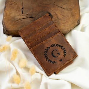 Monogramm Geldbörse, Lorbeerkranz Geldbörse, Kartenhalter individuell, schlanke RFID-Geldklammer, individuell gravierte Geldbörse, Geschenke für ihn, Ledergeldbörse