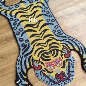Handgetufteter Wollteppich: Tibetischer Tiger Tiermuster