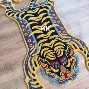 Handgetufteter Wollteppich: Tibetischer Tiger Tiermuster