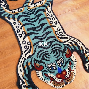 Handgetufteter Wollteppich: Tiger Animal Print