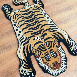 Handgetufteter Wollteppich: Tiger Animal Print