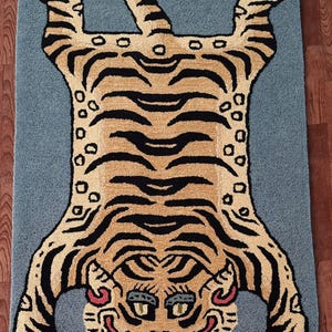 Tiger Animal Print Rectangular Shape Handmade Handtufted Area Rug 100% Pure Woolen Rug For Living Room Bedrom Kids Room Any Room Home Decor.