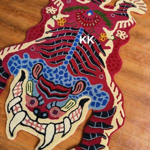 Handgetufteter Tiger Teppich mit Tiermotiven