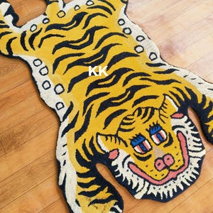 Handgetufteter Wollteppich: Tibetischer Tiger Tiermuster