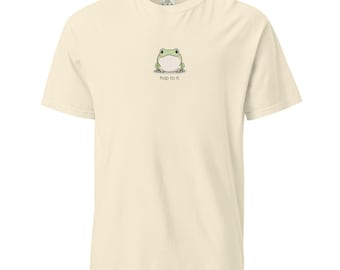 Minimalist Frog T-Shirt – Cute Frog Shirt, Comfort Colors Vintage Tee, Aesthetic Cottagecore Shirt, Small Graphic “Hop to It” Shirt