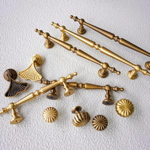 Distressed gold stripe brass drawer pulls/Antique Brass Cabinet Handles Pulls/Gold Dresser Knobs and Pulls/Cabinet Hardware