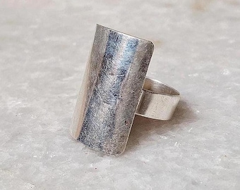 Handgjord ring i 925 sterlingsilver med bred band: Boho tumming ring