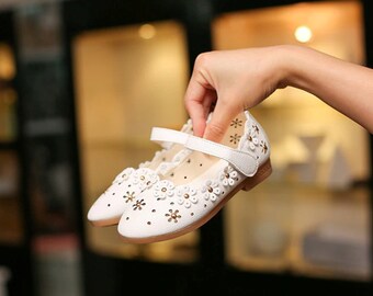 PU Leather Girls Shoes Toddler Baby Girl Flats Flowers Cut-outs Princess Kids Shoes Children Girls Soft Shoes Loafers