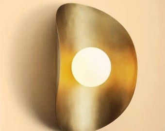 Modern Wall Sconce in Brass, 14-Inch Mid Century Sculptural Light