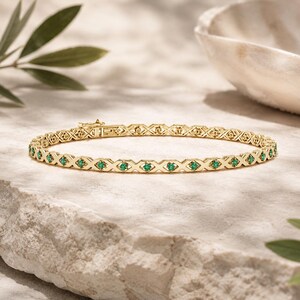 Emerald Tennis Bracelet in Yellow Gold, Art Deco Style Minimalist Emerald Bracelet, Geometric Gold Bracelet, Dainty Wedding StackableJewelry