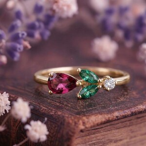 Unique Emerald Ruby Proposal Ring Dainty Rose Flower Promise Ring Pear Cut Red Ruby Ring July Birthstone Minimalist Floral Wedding Ring Gift