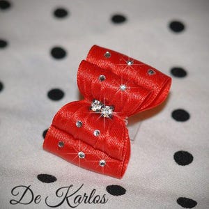 &quot;Schneeschleifen &quot;&quot;Lacy Loops&quot;&quot; Vintage Schleifen für maltesische Hunde.&quot;