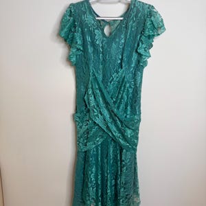 Vintage a la carte Woman’s Teal Lace Dress Size 7/8