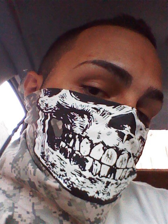 Camo Bandana with Swarovski Crystal Skull and Crossbones Camo Bandana with Swarovski Crystal Skull and Crossbones main image 4
