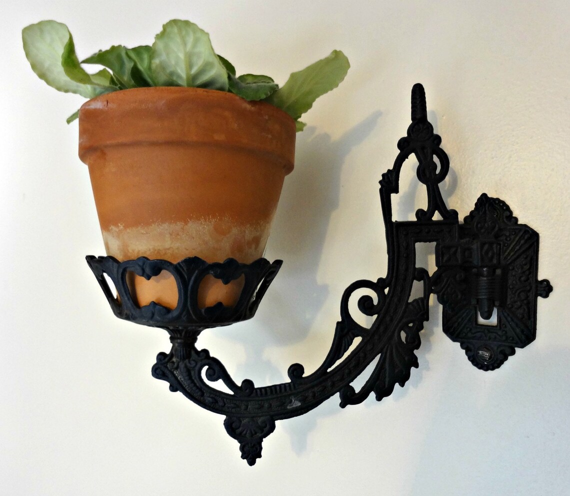 Vintage Wilton Cast Iron Oil Lamp Wall Bracket Wall Hanging Etsy