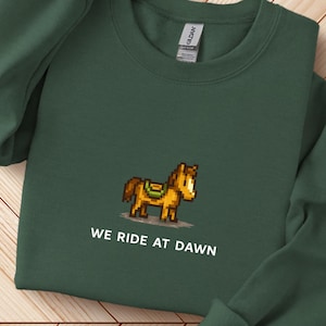 スターデューバレー ホース スウェットシャツ、We Ride At Dawn シャツ、スターデューバレー グッズ ギフト