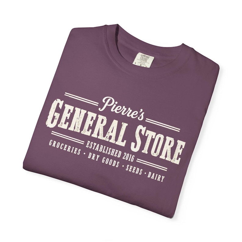 Camiseta de Stardew Valley, Camiseta de la tienda general de Pierre, Merchandising de Stardew Valley, Regalo de Stardew Valley imagen 1