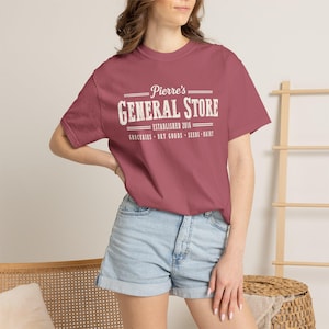 Camiseta de Stardew Valley, Camiseta de la tienda general de Pierre, Merchandising de Stardew Valley, Regalo de Stardew Valley imagen 7