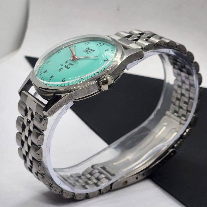 Vintage HMT Janata Devanagari Blue Face Watch: 17 Jewels, Hand Winding image 5
