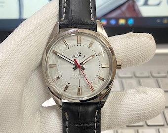 Vintage Roamer Mechanical Watch: Refurbished 17 Jewels, Black Leather Strap