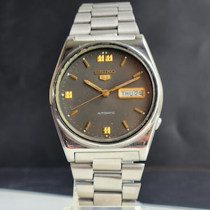 Vintage 1982 Original Seiko 5 Automatic 6309-9040 Gray Face 17 Jewels Day-Date Japanese Men's Wristwatch A56